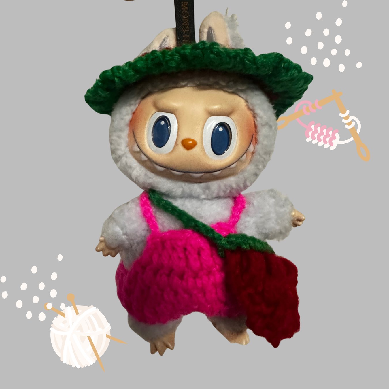 Get your Labubu ready for the classroom with our adorable handmade crochet back to school outfit, complete with a sweet strawberry bag!